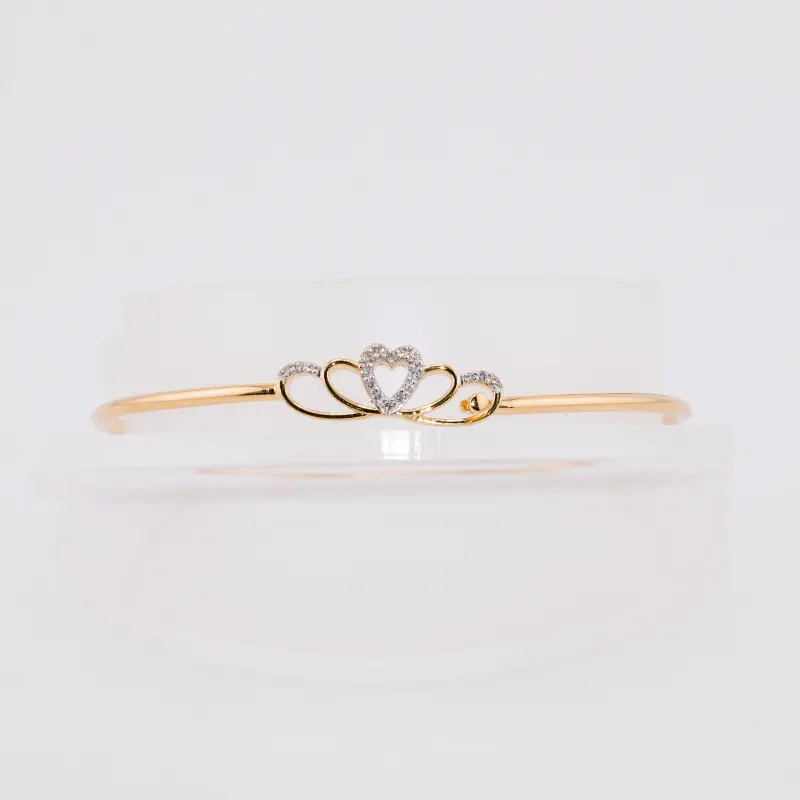 AMORE TIARA BANGLE