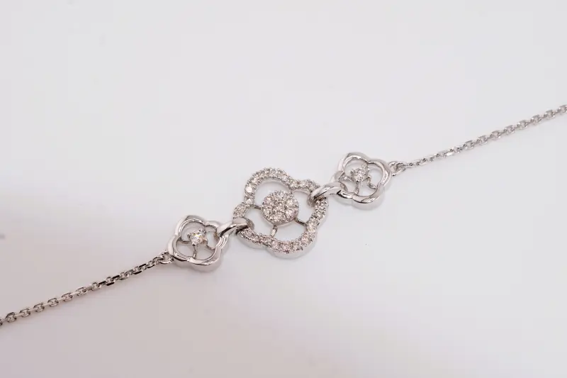 PETAL & PAVE WHITE GOLD BRACELET