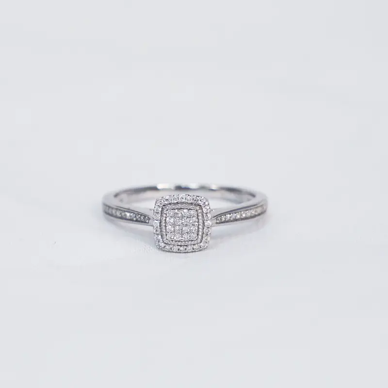 AURA SQUARE HALO RING