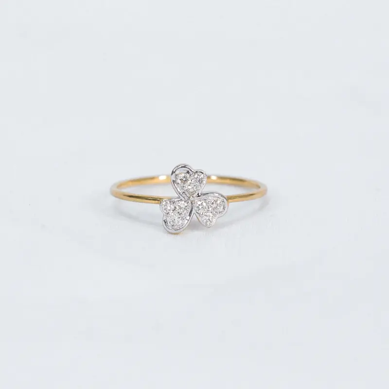 THE TRIFOLIUM RING