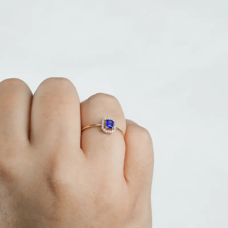 PALAIS EMERALD CUT BLUE RING