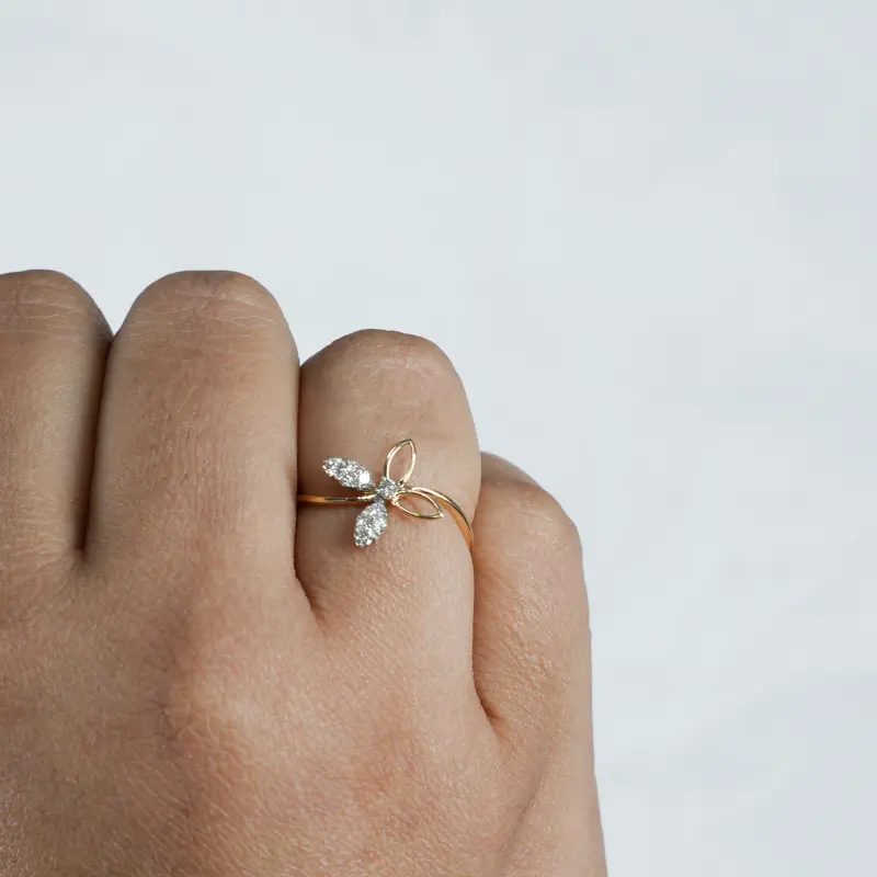 PETALA DIAMOND RING