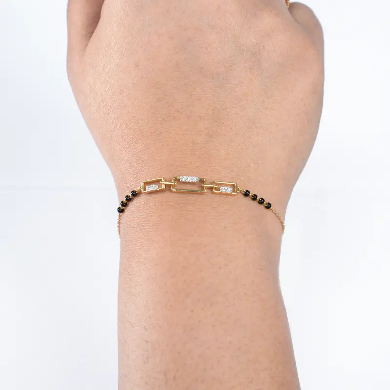 BANDHAN DIAMOND AND GOLD BRACELET