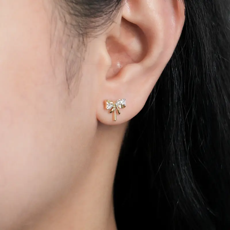 COQUETTE DIAMOND BOW STUD