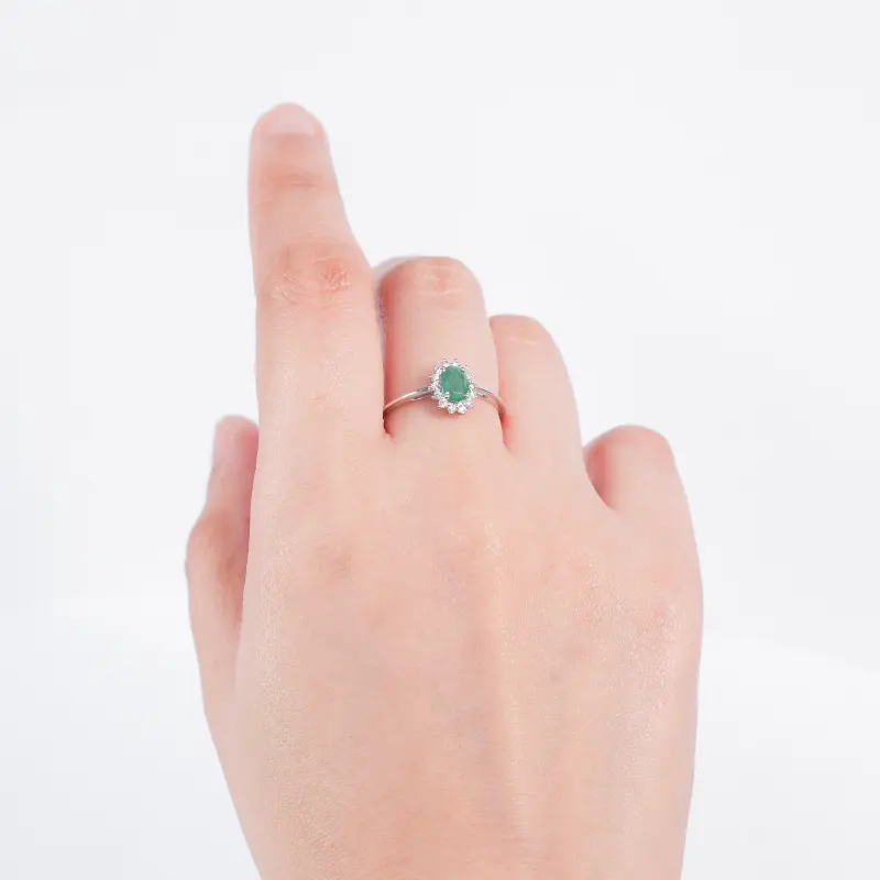 EMERALD HALO RING